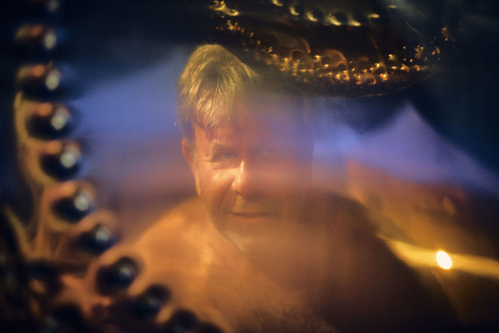 Festiwal Wibracje 3.0. Festiwal Wibracje rokrocznie przyciąga entuzjastów harmonijnego rozwoju, poszukiwaczy wiedzy i pasjonatów życia, spotykających się, by wzajemnie się inspirować i rozwijać swoje potencjały. Kilkutysięczna społeczność charakteryzująca się szczególnym poziomem świadomości rokrocznie wspólnie celebruje radosny czas pośród zieleni drzew, nad słoneczną plażą i w cieniu sosnowego lasu.